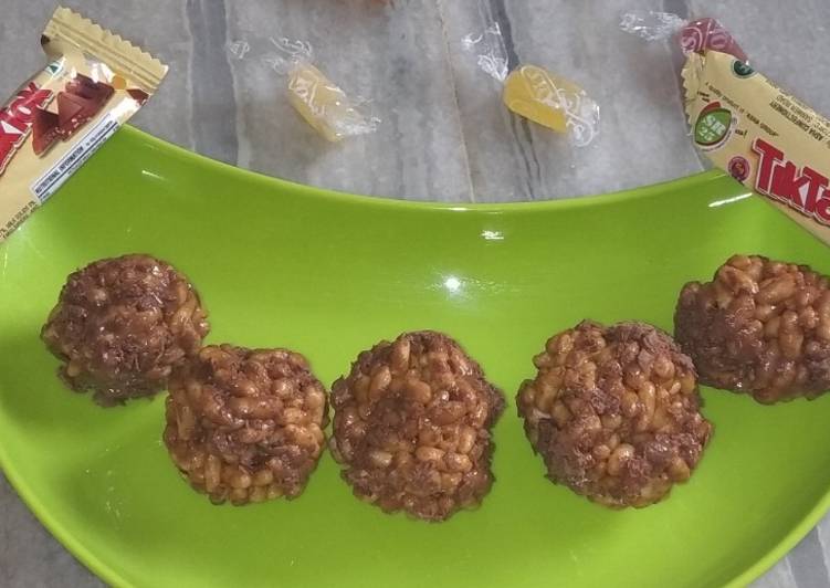 Recipe of Award-winning Chocolaty puffed rice laddu