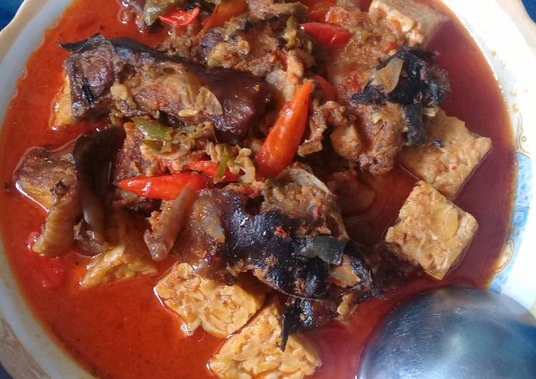 "MANGUT IKAN PE (asap)"