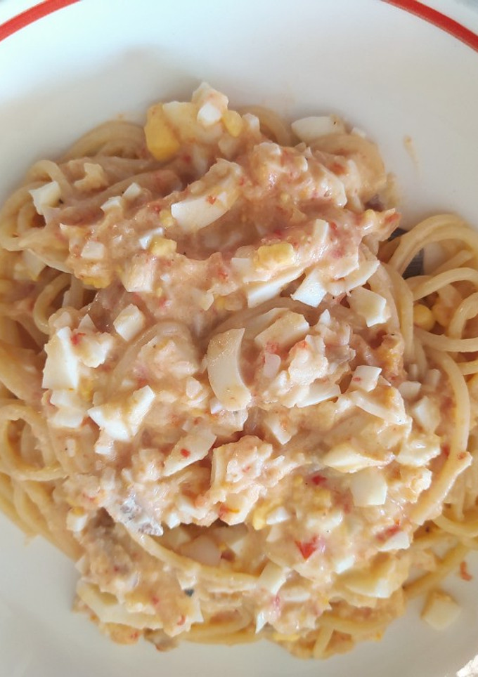 Una foto de Espaguetis con bacalao con tomate y bechamel