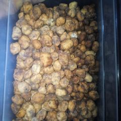 A picture of Spicy peanut burger.