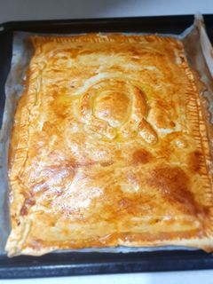 Una foto de Empanada de atún 🥮
