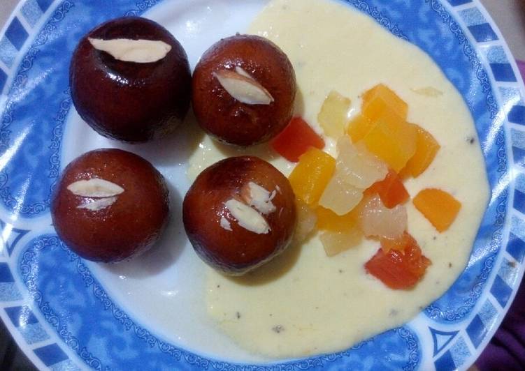 Step-by-Step Guide to Make Perfect Gulab Jamun with fruit kesar rabdi