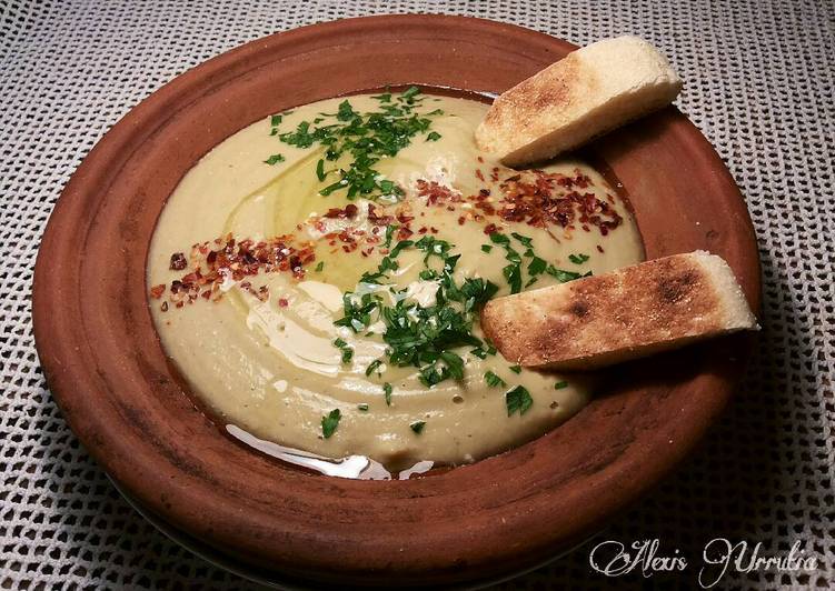 Hummus al estilo libanés, con un toque picante