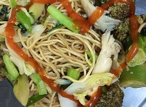 Hình của món Mì xào chay 🍝🍲🥗🥦🥕🍅.