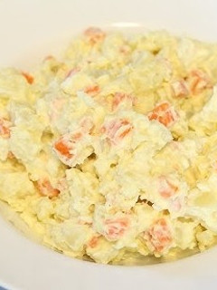 Una foto de Ensalada rusa fácil de hacer 🇩🇴