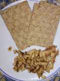 Tostadas de centeno con caballa en aceite de oliva