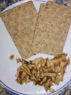 Una foto de Tostadas de centeno con caballa en aceite de oliva