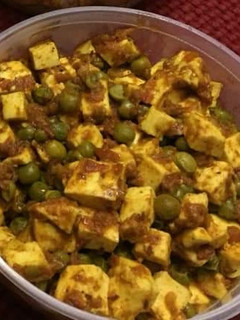 A picture of Matar Paneer Masala.