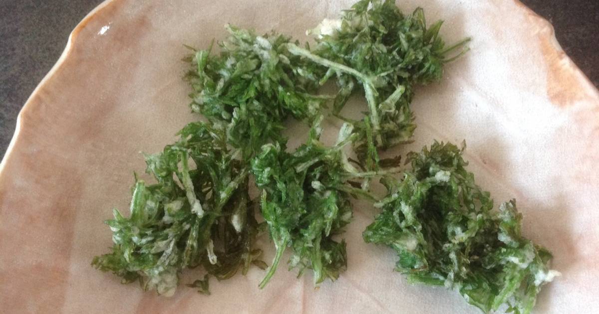 Seriously crispy Tempura carrot leaves "Don’t throw away No.3" Recipe