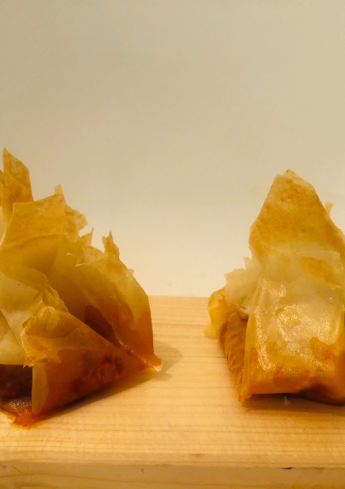 Una foto de Saquitos de sobrasada y brie