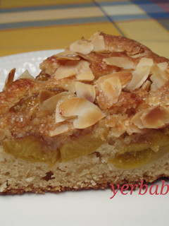 Una foto de Tarta de ciruelas y almendra