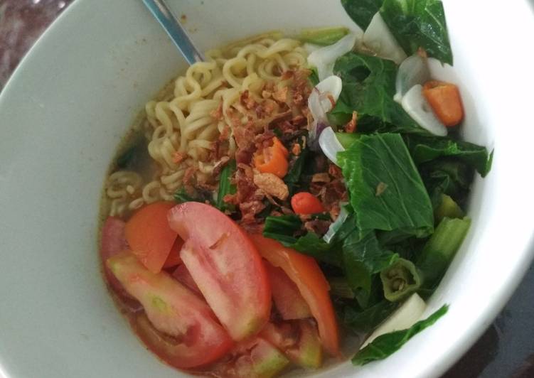 Indomi kare dengan sayur