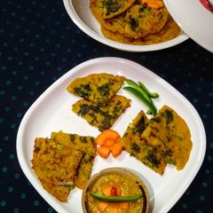 A picture of Oats Uttapam.