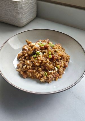 Una foto de Arroz meloso con longaniza y setas