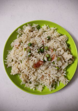 मटार भात (matar bhat recipe in marathi) रेसिपी चे मुख्य फोटो
