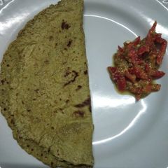 A picture of Masala Bajra Roti with Instant Sweet Chilli Pickle.