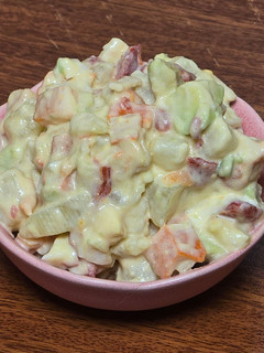 Una foto de Ensaladilla de aguacate y mariscos