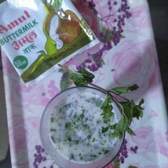 A picture of Boondi raita.