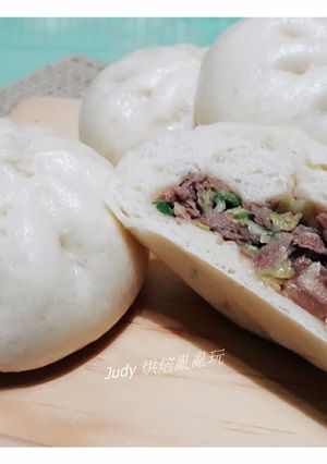 高麗菜肉包 的食譜成品照片