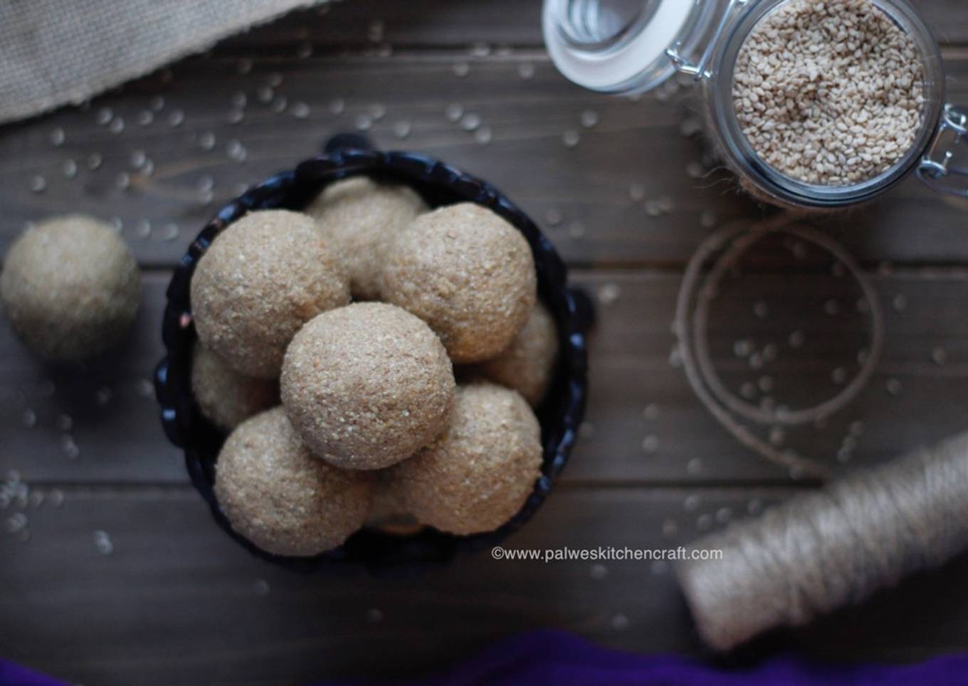Sesame Jaggery laddu