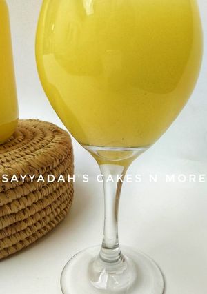 A picture of Pineapple and ginger drink.
