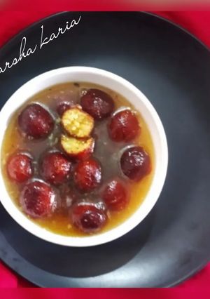મિલ્ક પાઉડર ના ગુલાબ જાંબુ (Milkpowder Gulab Jamun Recipe In Gujarati) રેસીપી મુખ્ય ફોટો