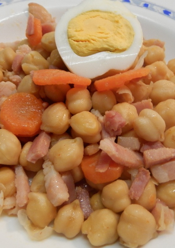 Una foto de Garbanzos con beicon
