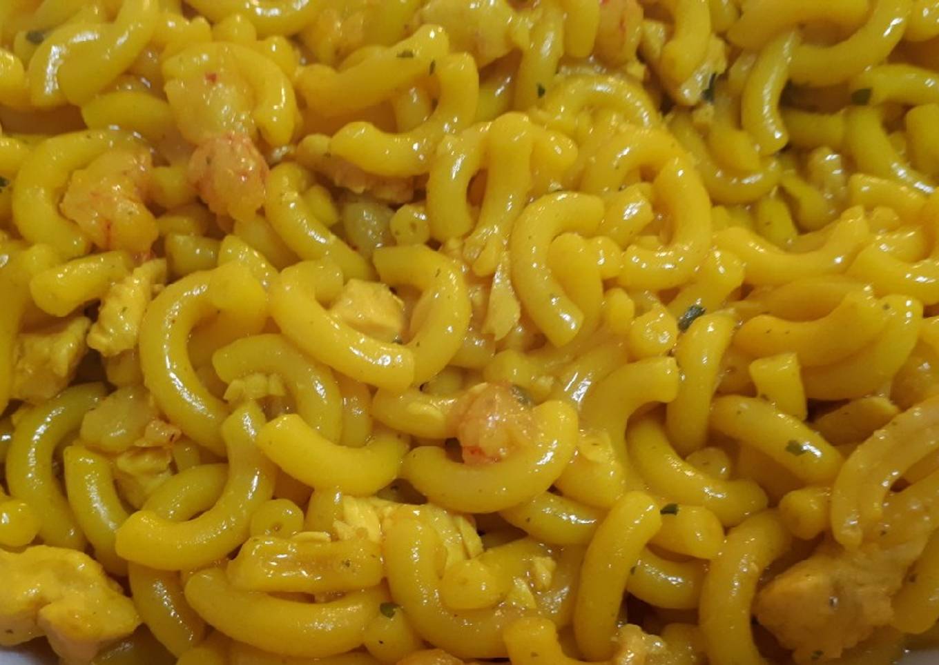 119. Fideuá con pollo y gambas
