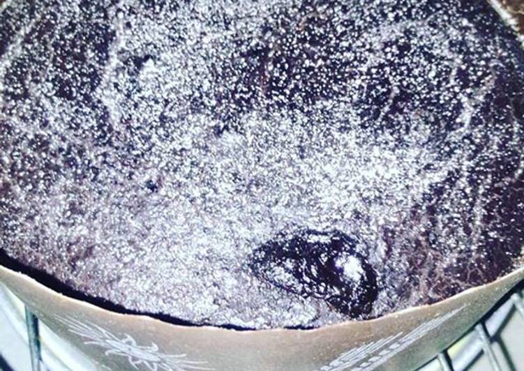 Giant Choc Lava Cake.. lumerrr