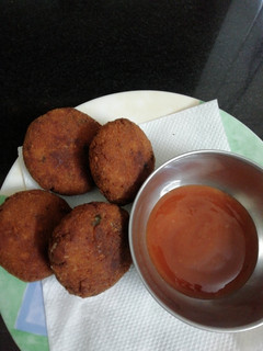 சிக்கன் கட்லட்(chicken cutlet recipe in tamil) செய்முறை முக்கிய புகைப்படம்