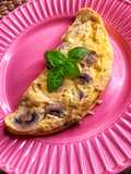 Tortilla de champiñones y queso azul al toque de albahaca con Lékué Omelette al microondas