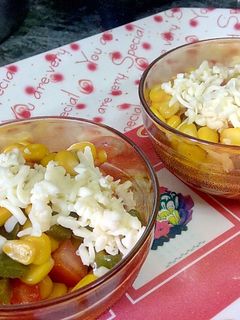 रेस्टोरेंट स्टाइल चीज़ी स्वीट कॉर्न (Restaurant Style Cheese sweet corn recipe in Hindi) रेसिपी मुख्य फोटो