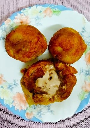 A picture of Chocolate Icecream Bonda.