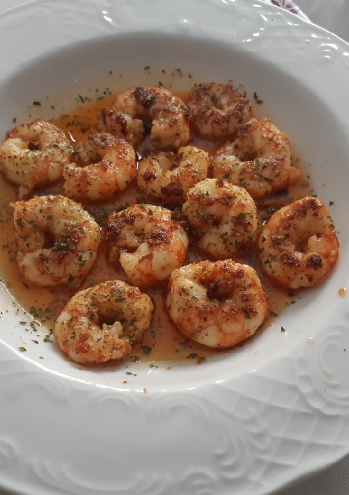 Una foto de Gambones al pil pil