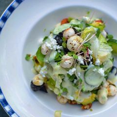A picture of 12 superfood salad.
