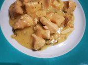 Una foto di pollo alla cacciatora