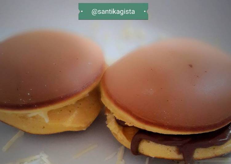 Dorayaki Choco or Cheese