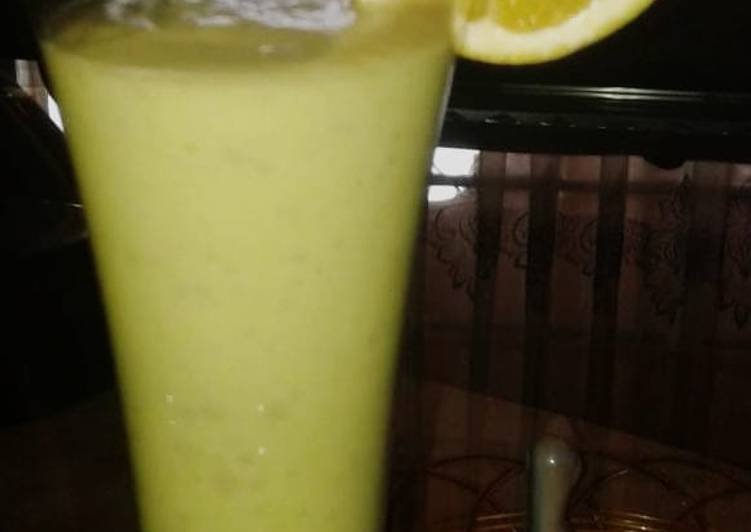 Recipe of Banana avocado lemon smoothie