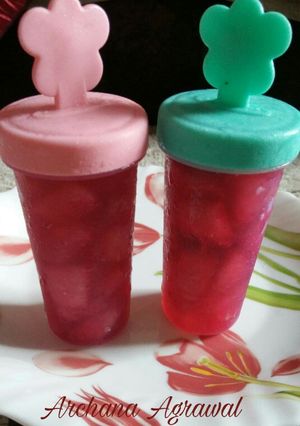 A picture of Frozen Muskmelon Pepsicles in RoohAfza.