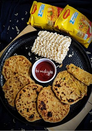 વેજ મેગી પરાઠા રેસીપી મુખ્ય ફોટો