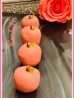 A picture of Paneer Apple or sandesh Apple.