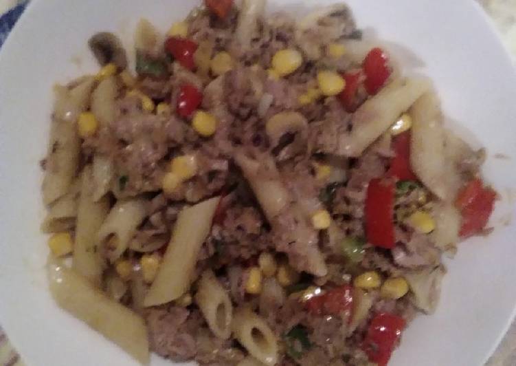 Quick pasta, veg and Tinned tuna in sunflower oil