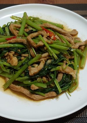 沙茶豬肉空心菜 的食譜成品照片