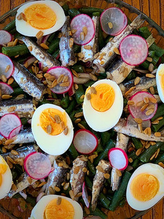 Una foto de Ensalada de judías verdes y sardinas
