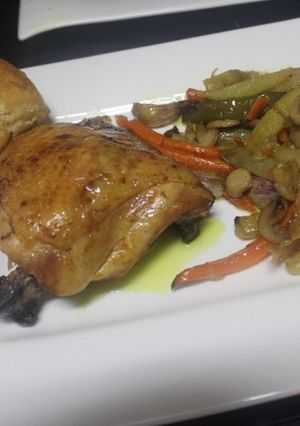 Una foto de Pollo con papas