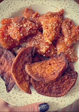 Mézes-szezámmagos csirke, sült édesburgonyával 🍠🍗 recept fotója