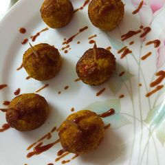 A picture of Corn cheese balls.