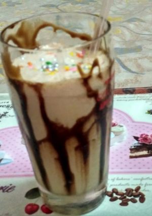 A picture of Oreo shake.