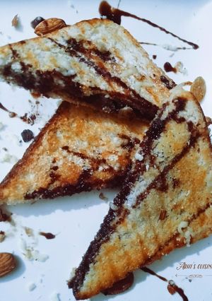 A picture of Grilled Chocolate Cheese Sandwich.
