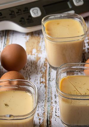 Une photo de Crème aux oeufs et à la pomme